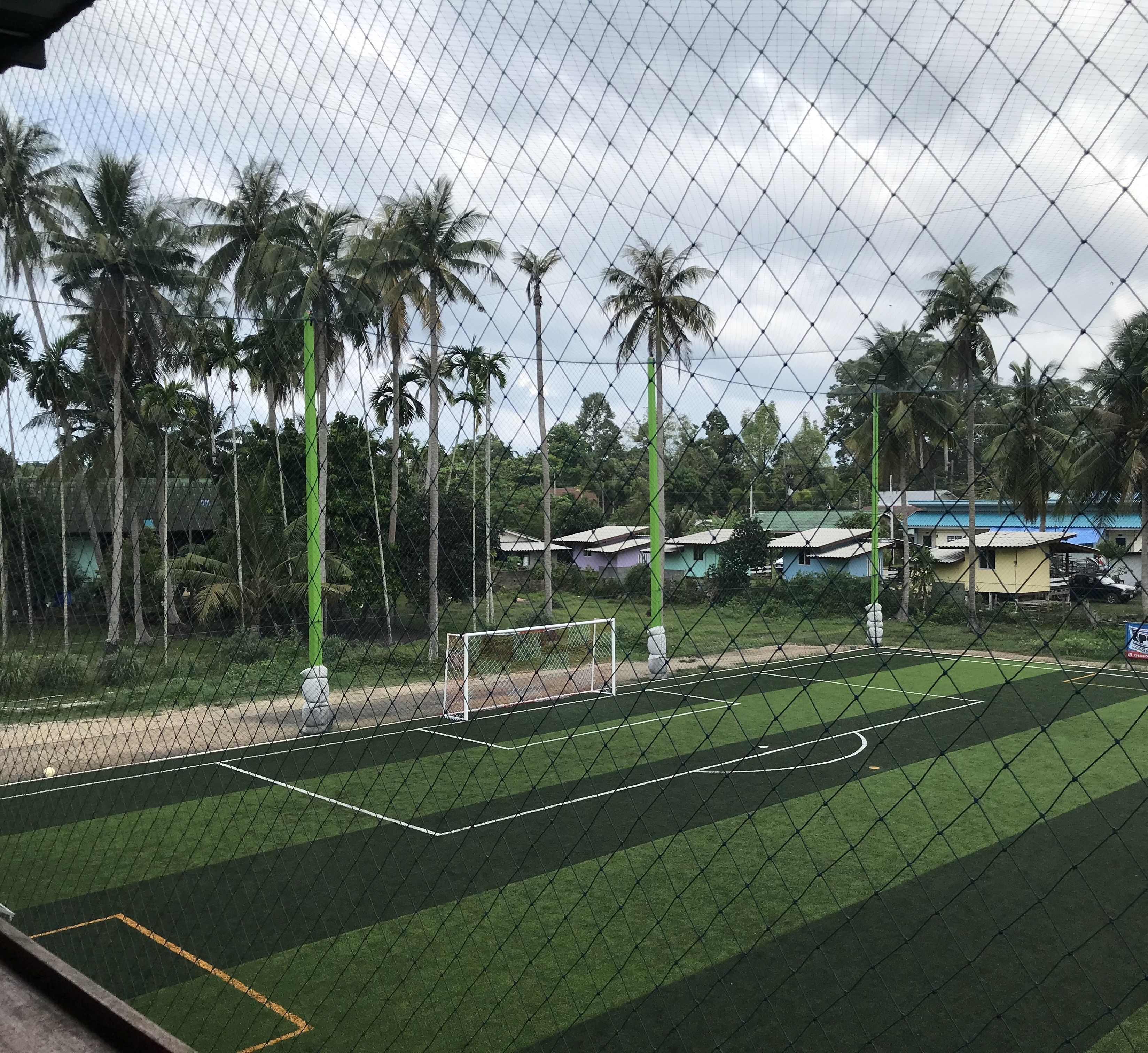 สนามฟุตบอลหญ้าเทียม แบบกลางแจ้ง